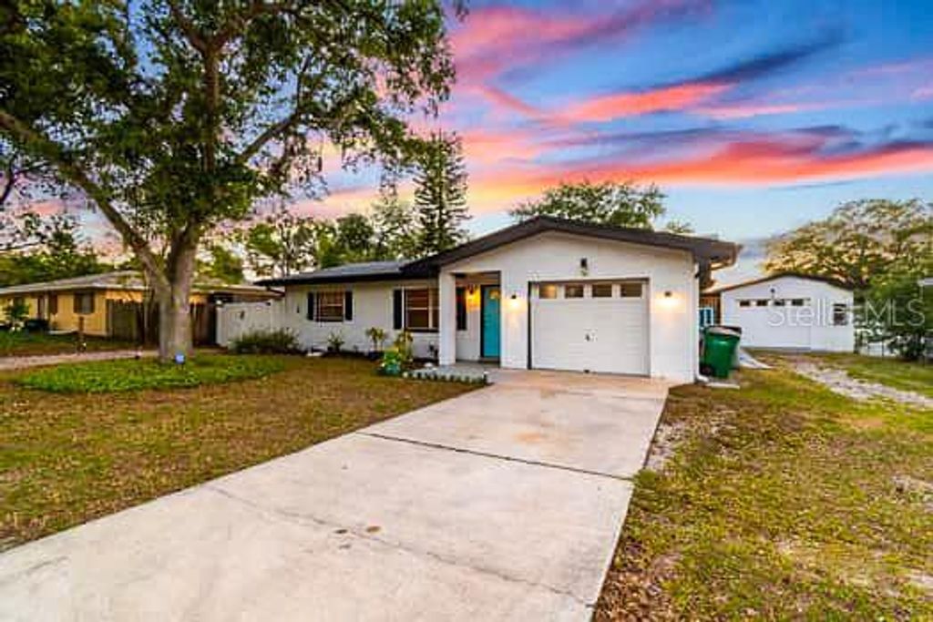 Photo of 2115 Philippe Parkway, Safety Harbor, FL 34695 (MLS # TB8491863)