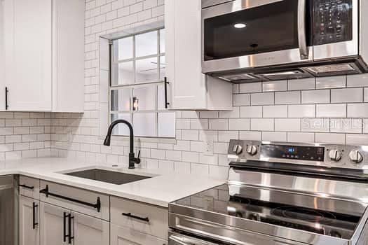 HARBOR HEIGHTS ESTATES - Residential