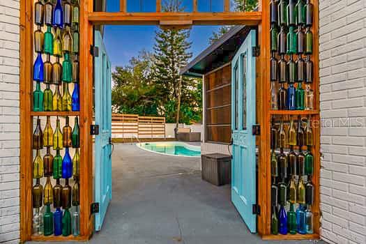 2115 PHILIPPE PARKWAY