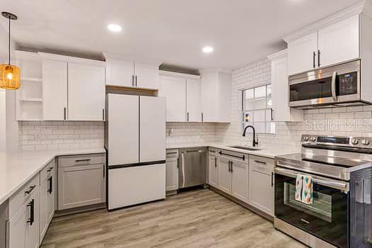 HARBOR HEIGHTS ESTATES - Residential