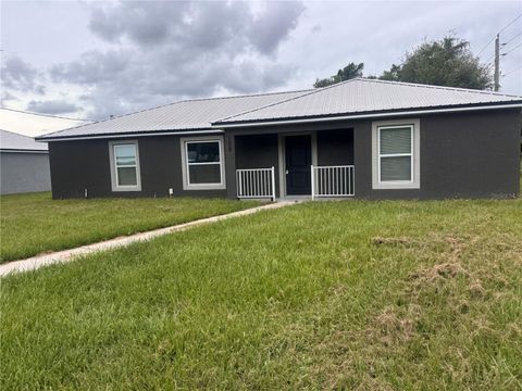 Photo of 102 N Lee Avenue, Arcadia, FL 34266 (MLS # C7514645)