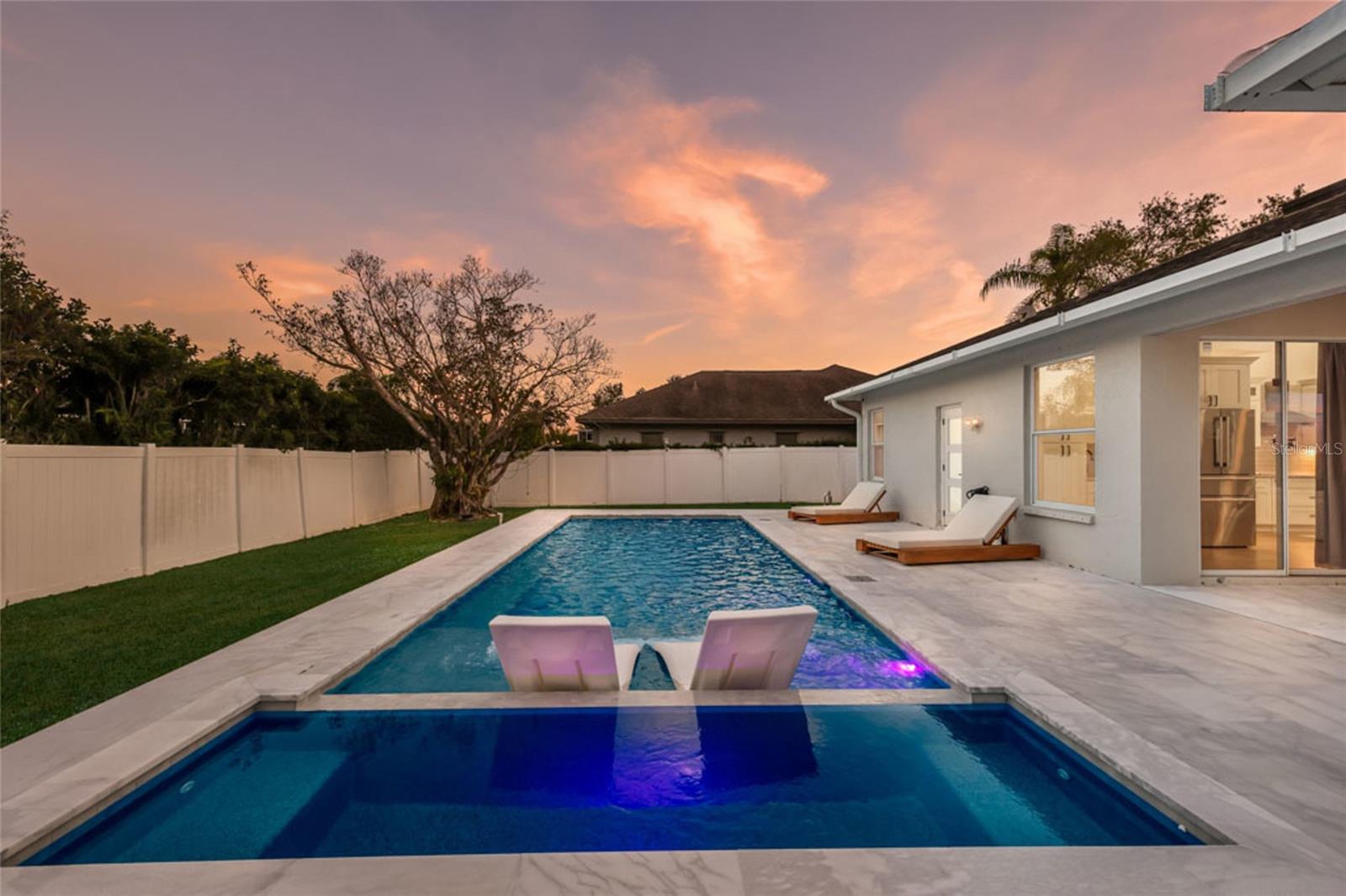 BAY OAKS ESTATES - Residential