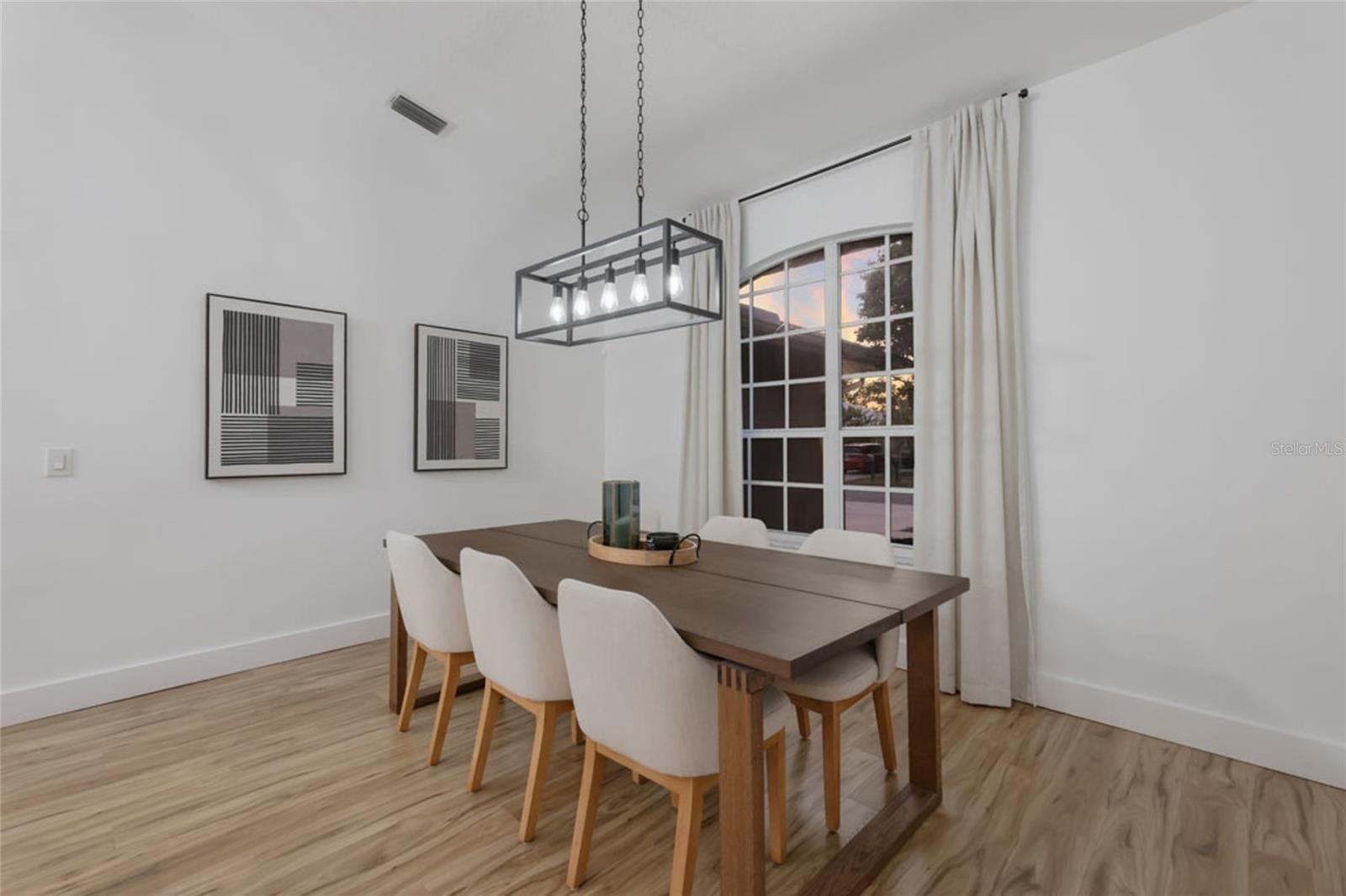 BAY OAKS ESTATES - Residential