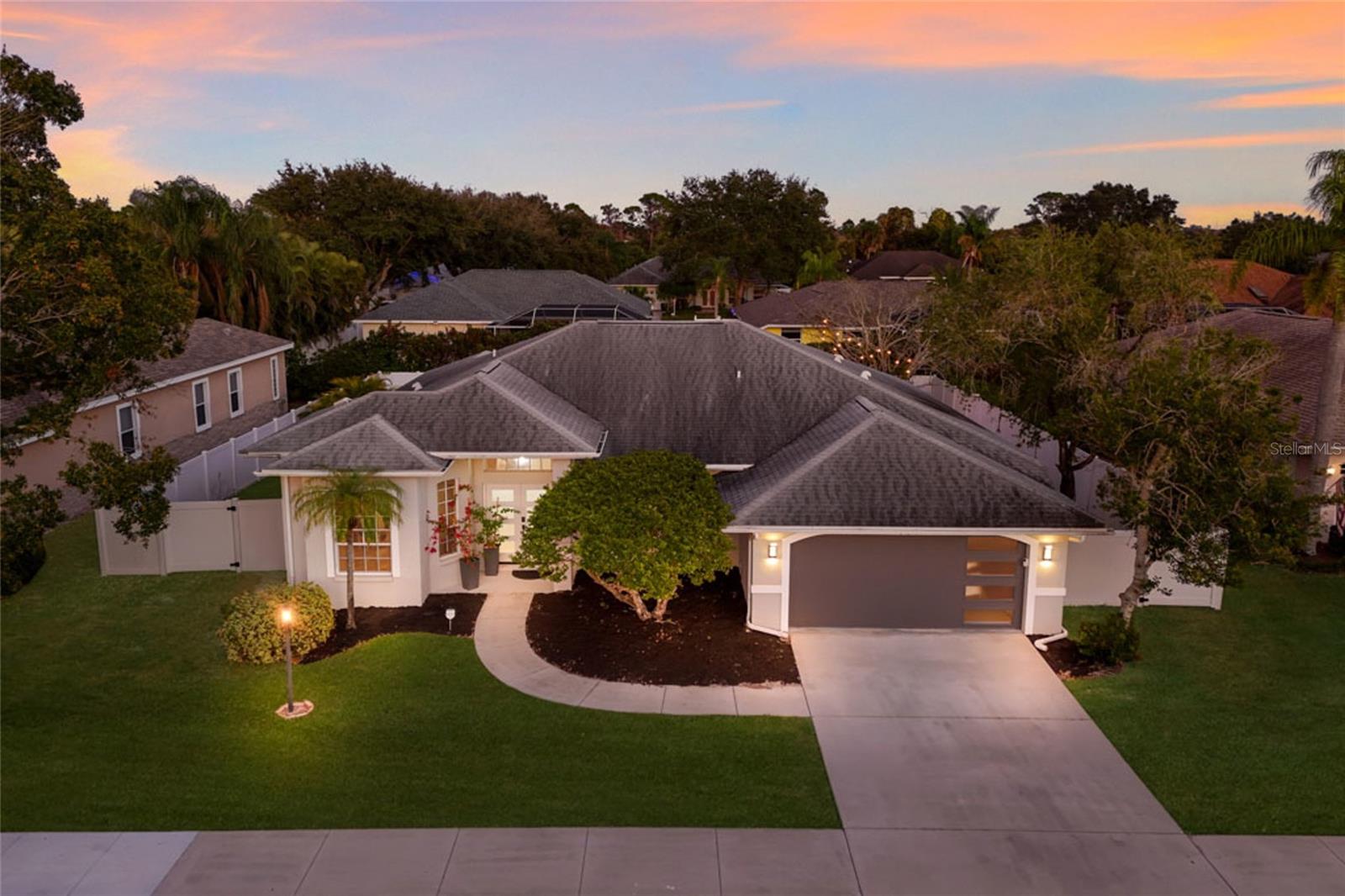 BAY OAKS ESTATES - Residential