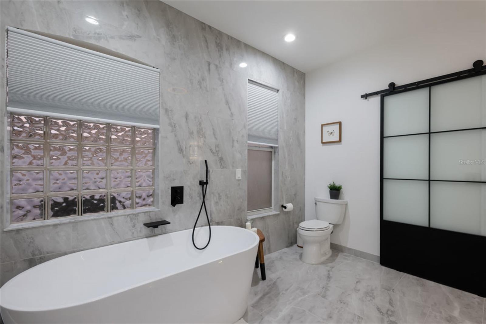 BAY OAKS ESTATES - Residential