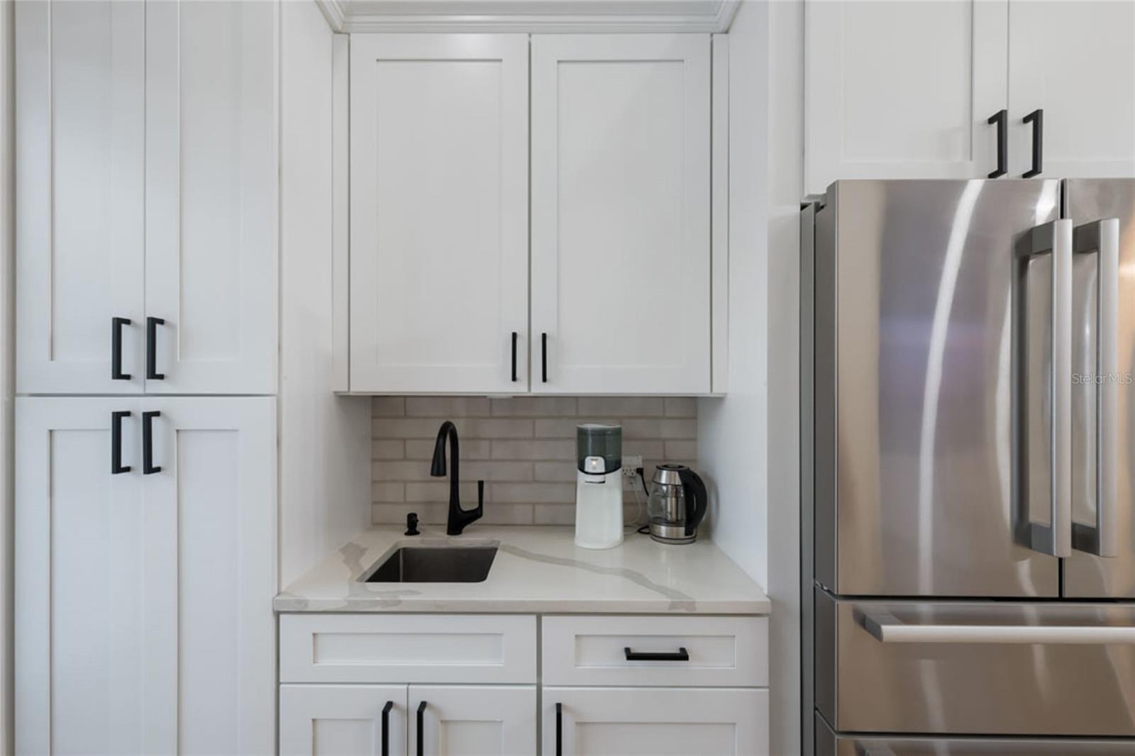 BAY OAKS ESTATES - Residential