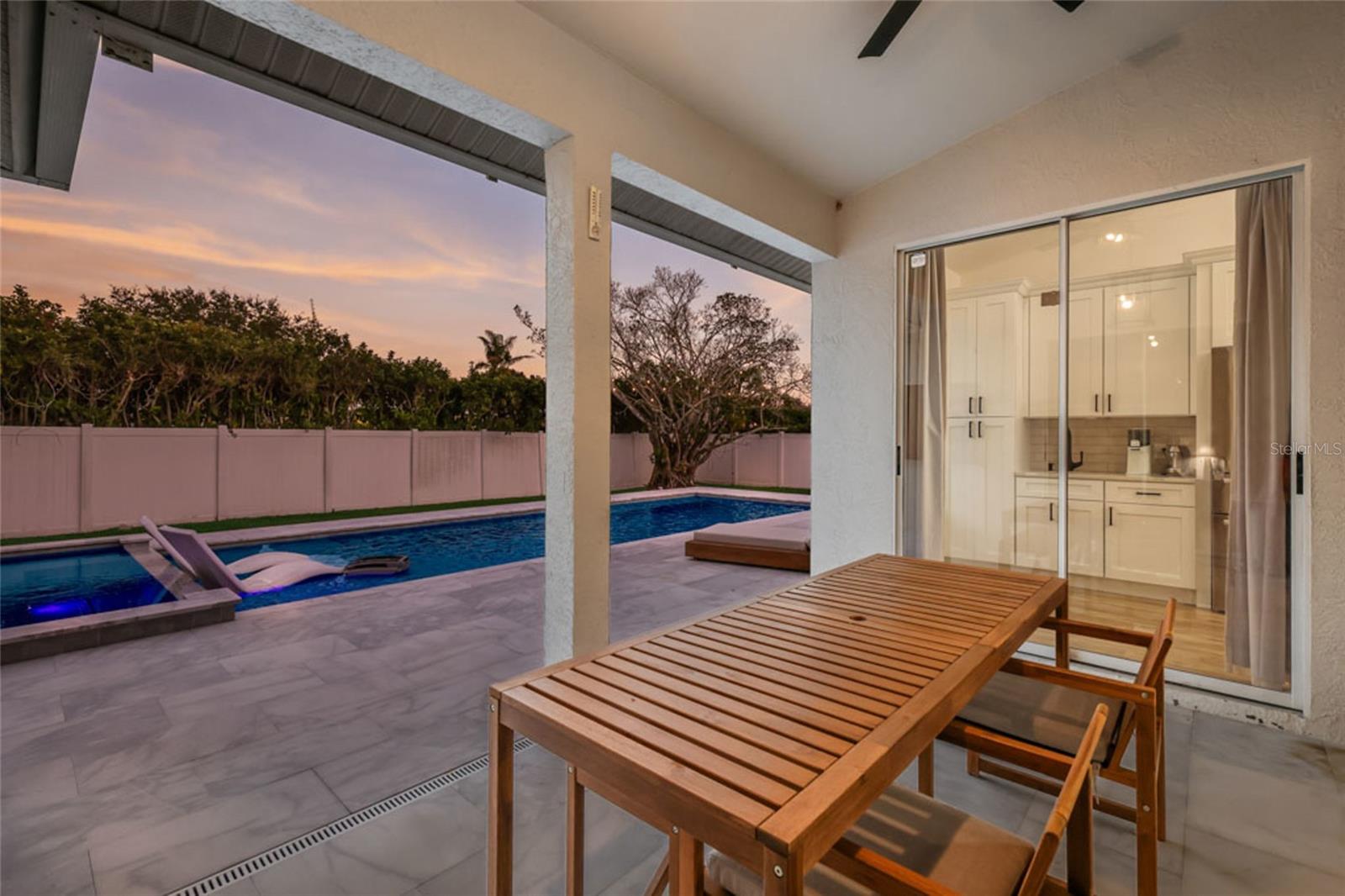 BAY OAKS ESTATES - Residential