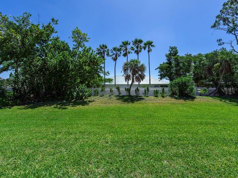 A home in PUNTA GORDA