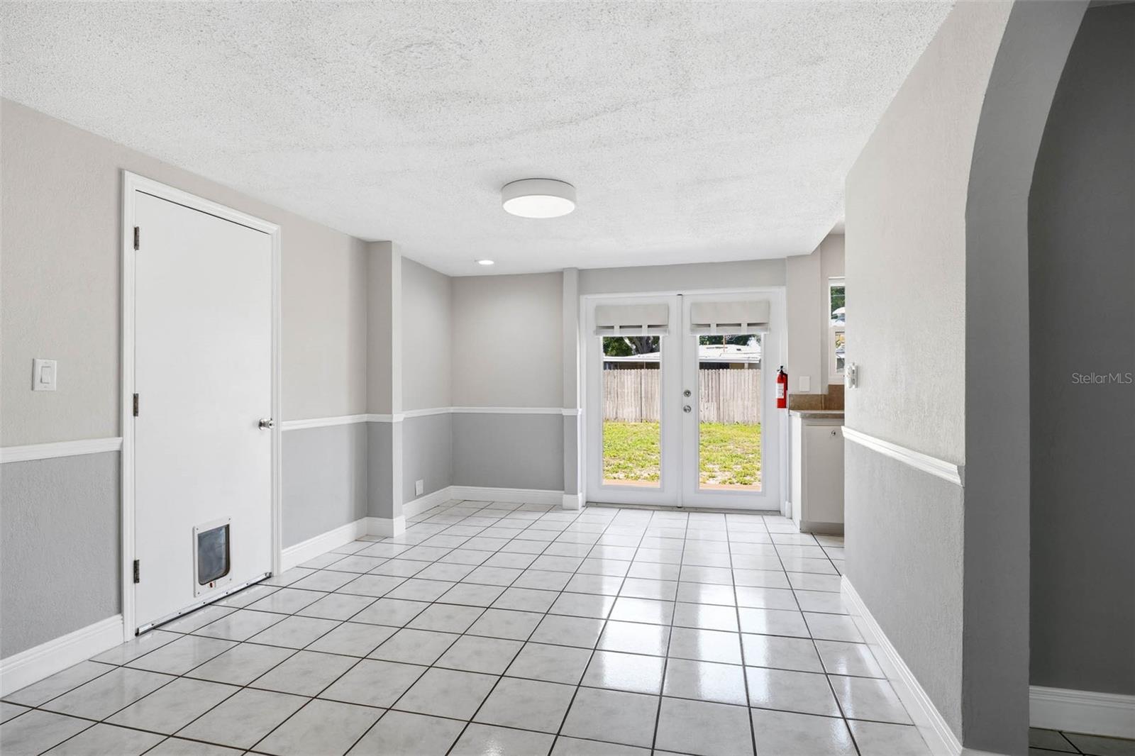 MEADOW LAWN 5TH ADD - Residential