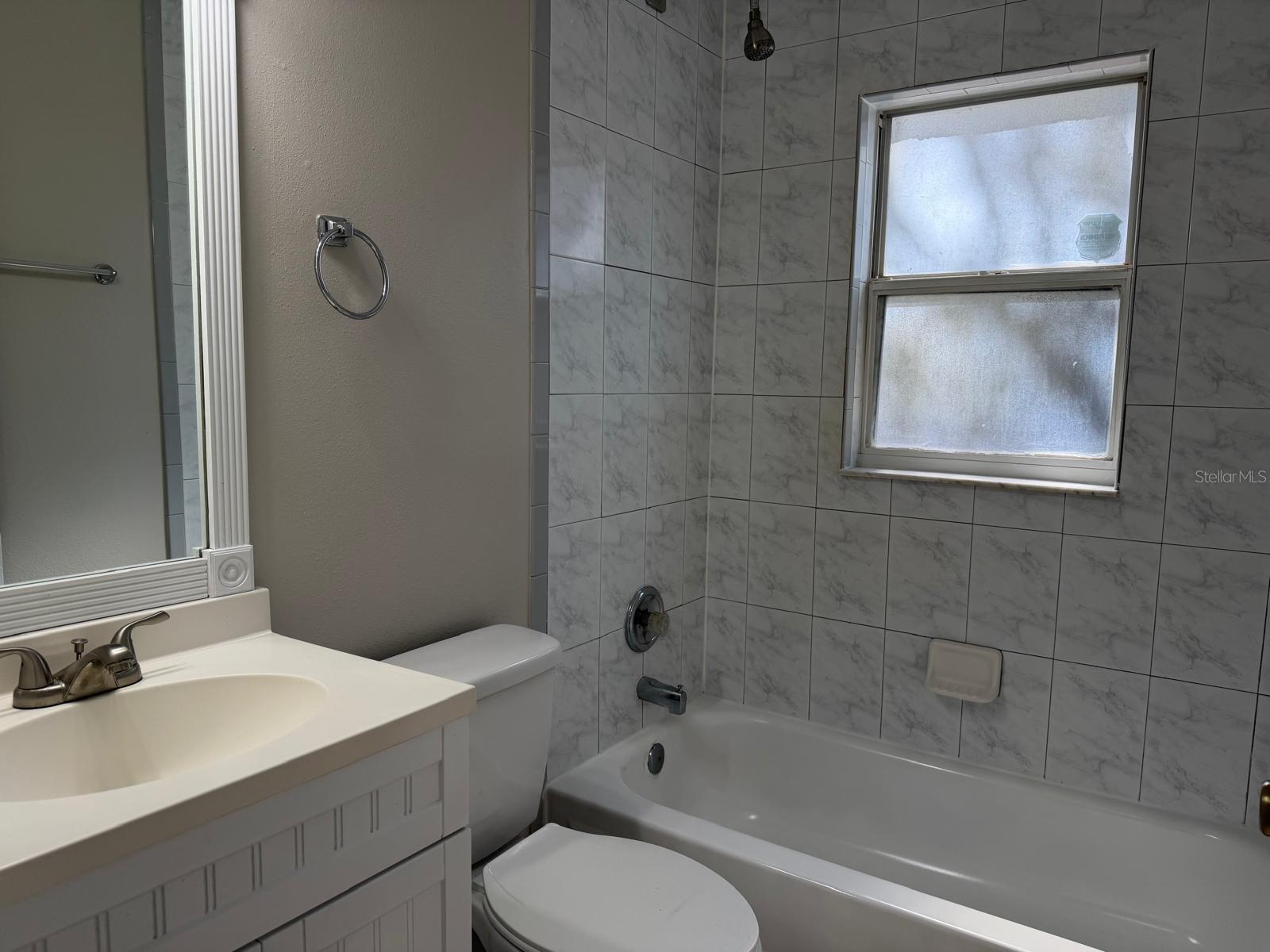 S L & I C - Residential Lease