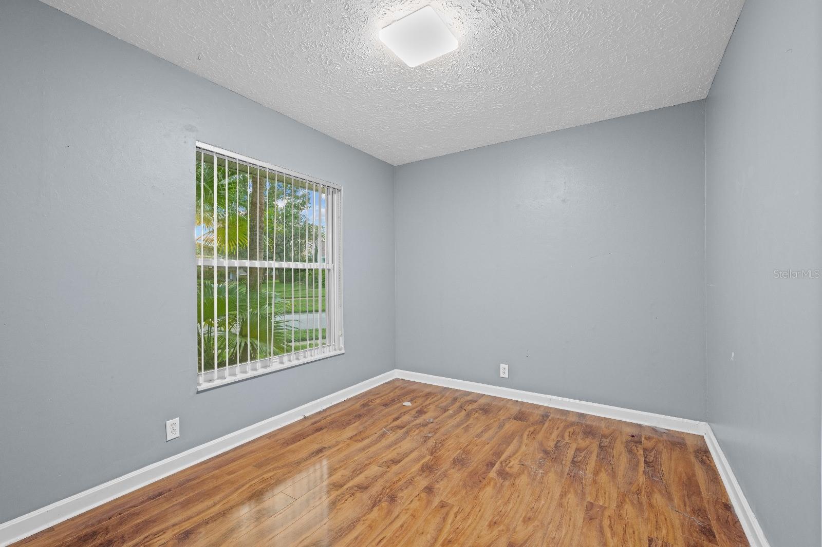LAKE FOREST UNIT 1 - Residential Lease