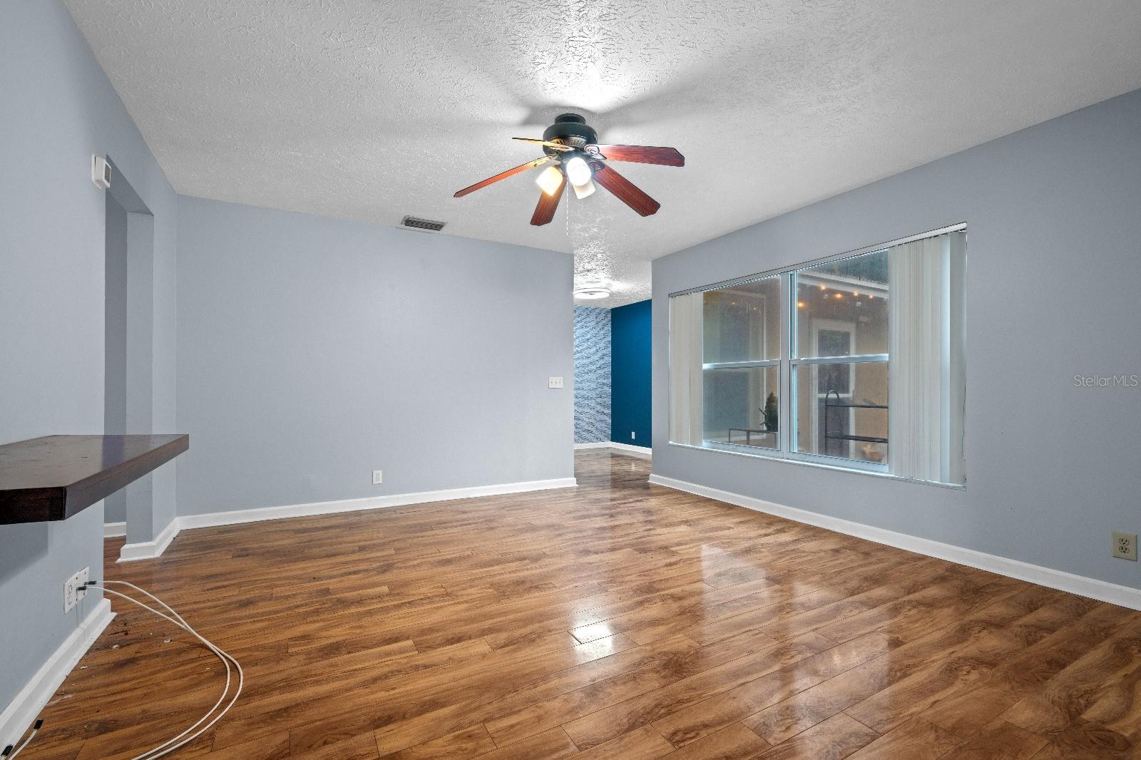 LAKE FOREST UNIT 1 - Residential Lease