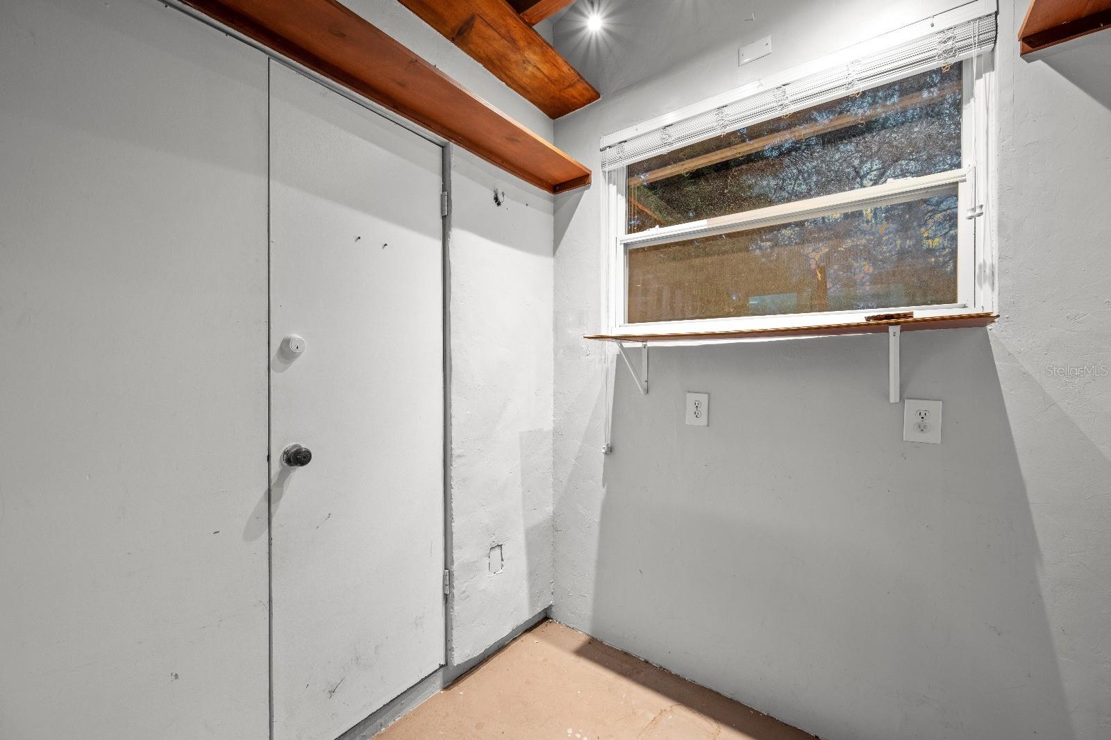 LAKE FOREST UNIT 1 - Residential Lease