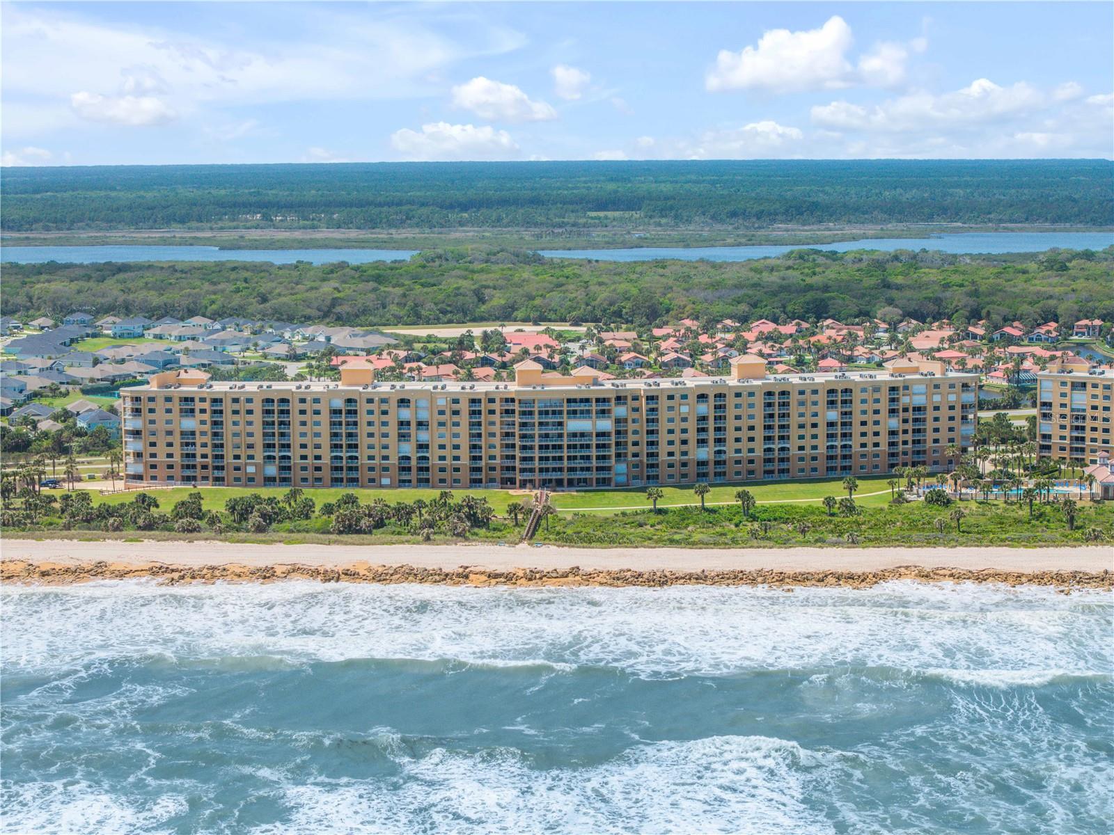 SURF CLUB III - Residential