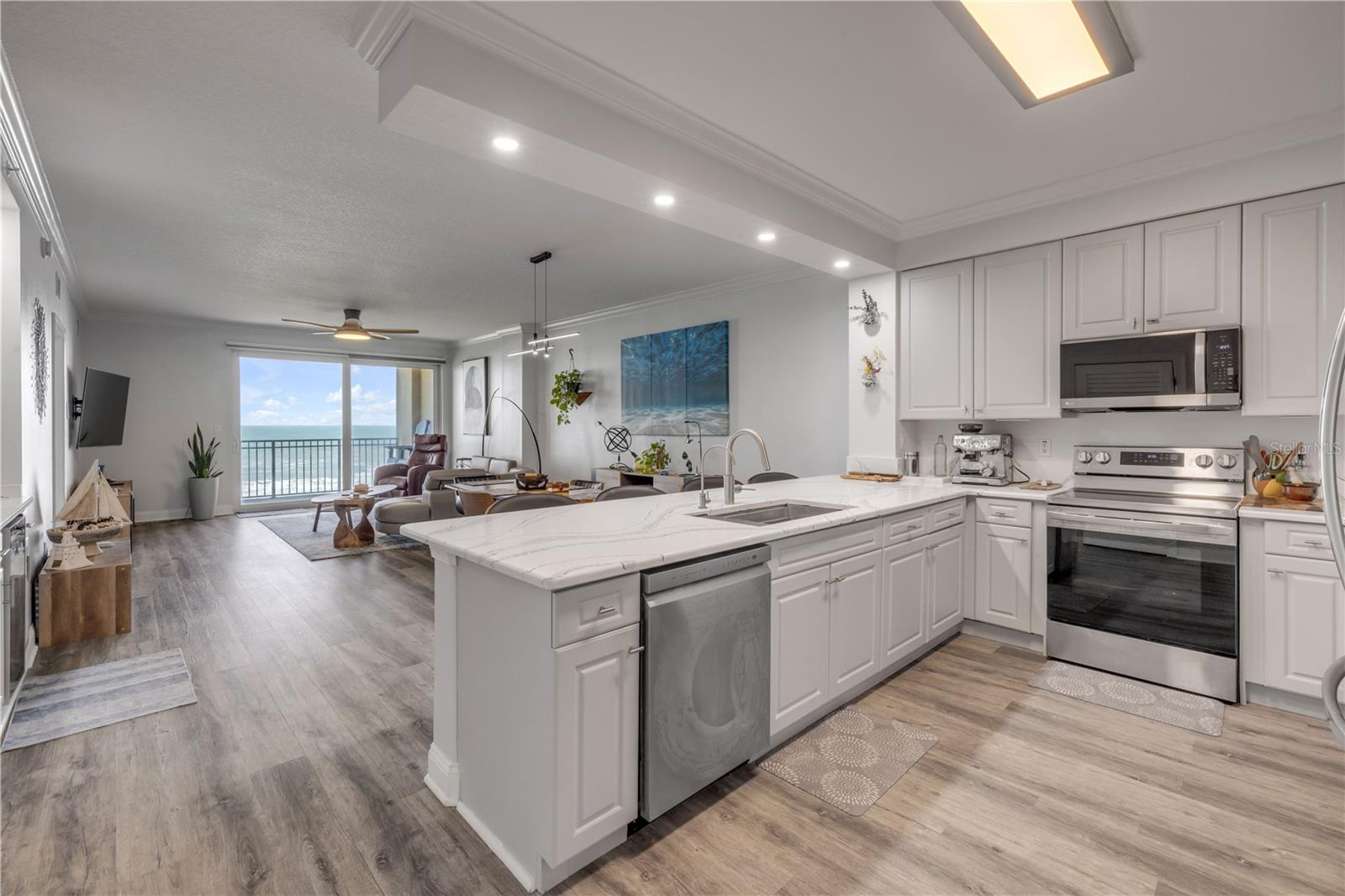 SURF CLUB III - Residential