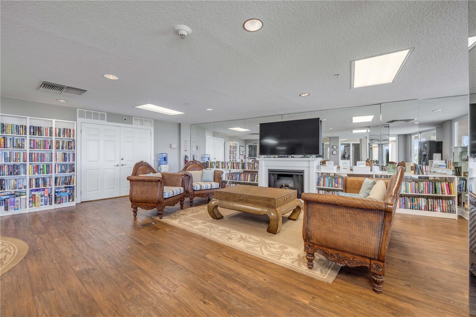 SURF CLUB III - Residential