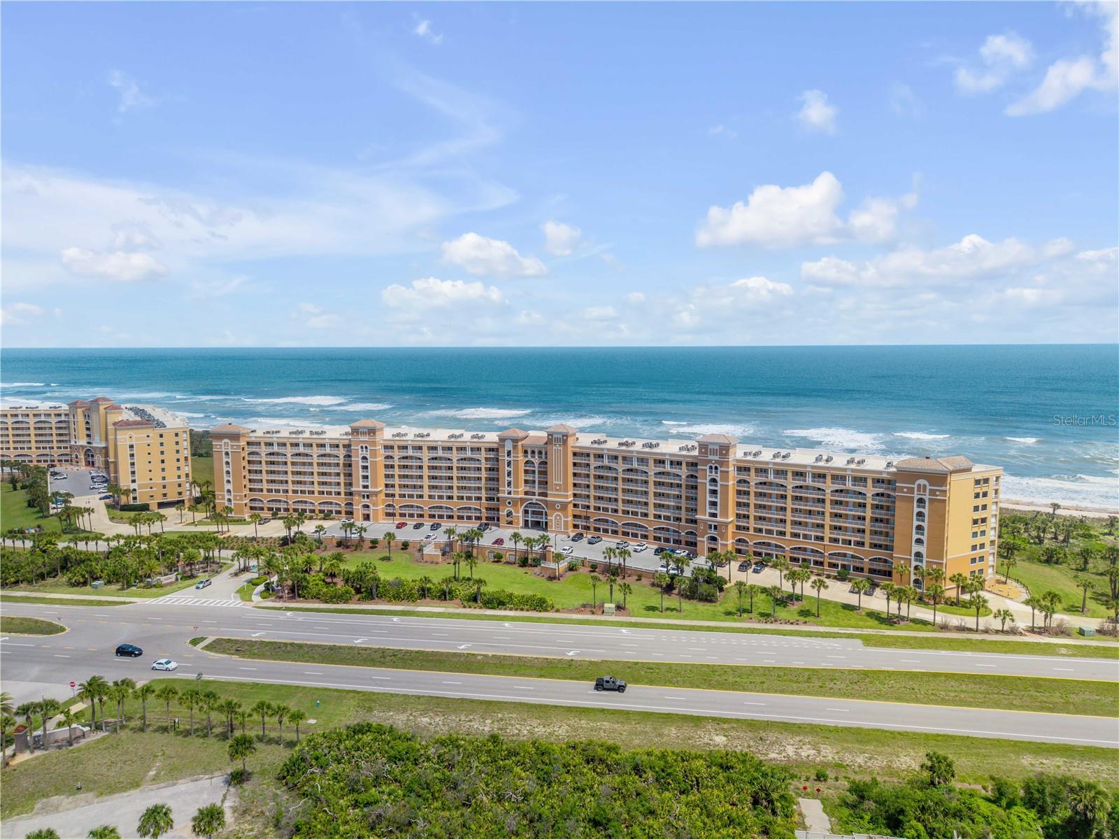 SURF CLUB III - Residential