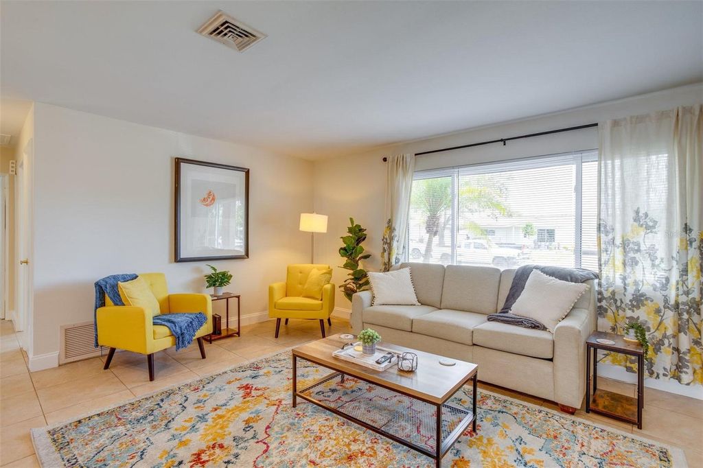 Photo of 11533 69th Avenue, Seminole, FL 33772 (MLS # O6329303)