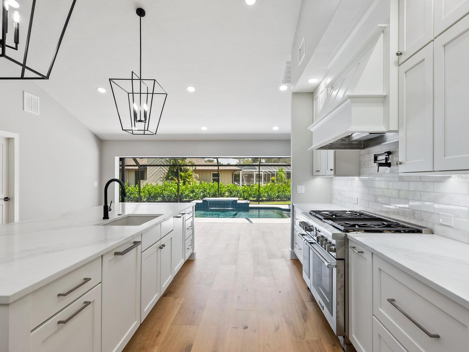 SOUTHBAY YACHT & RACQUET CLUB - Residential