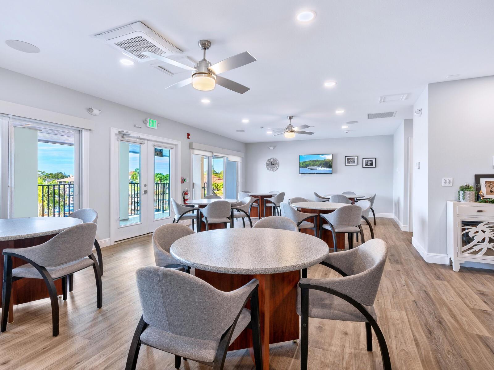 SOUTHBAY YACHT & RACQUET CLUB - Residential