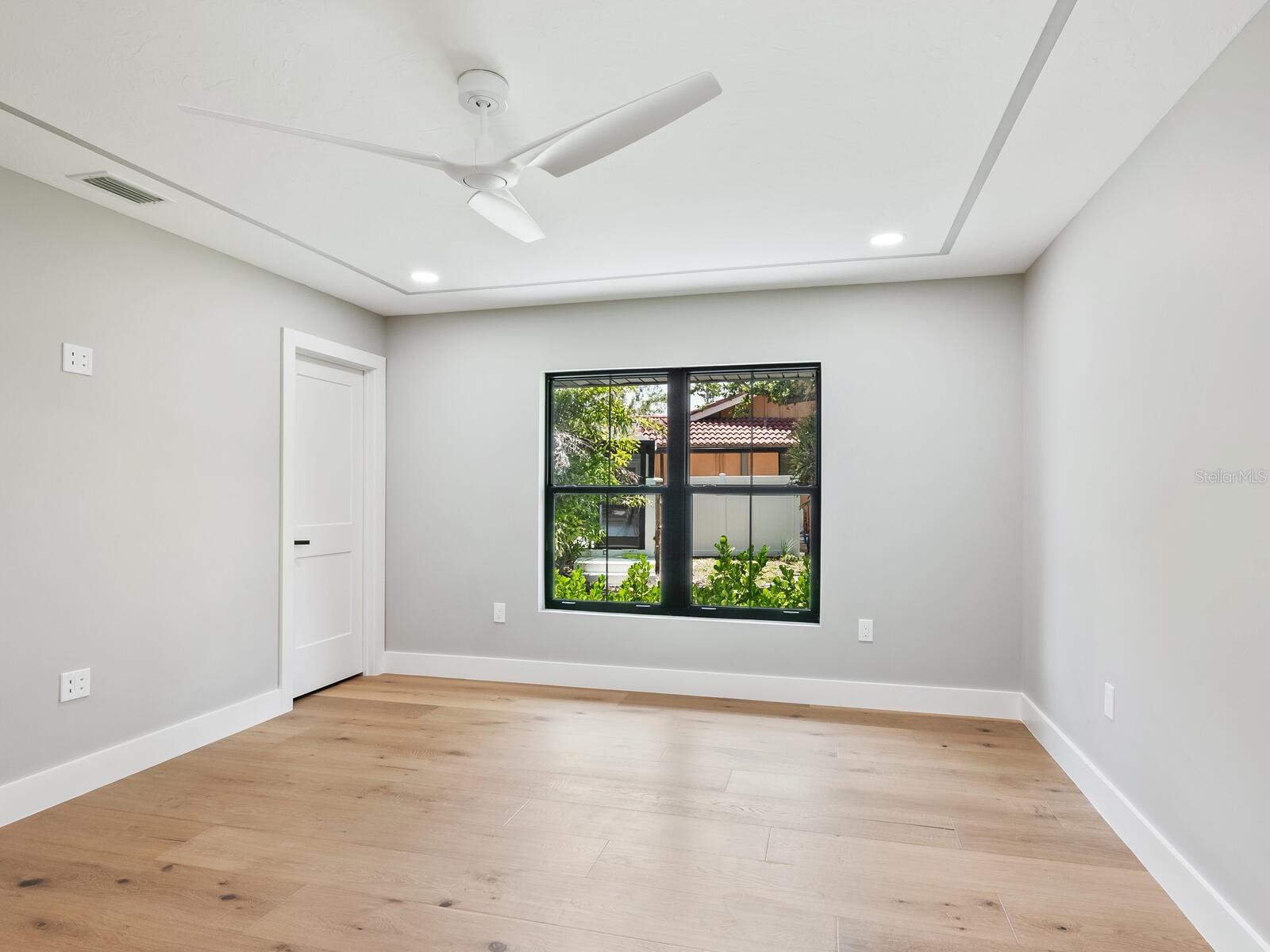 SOUTHBAY YACHT & RACQUET CLUB - Residential