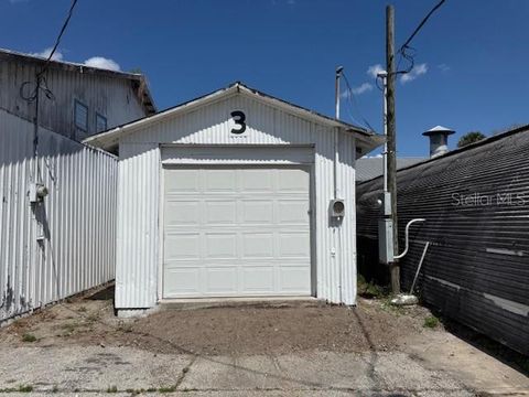 323 N DELAWARE AVENUE 3 DELAND FL 32720