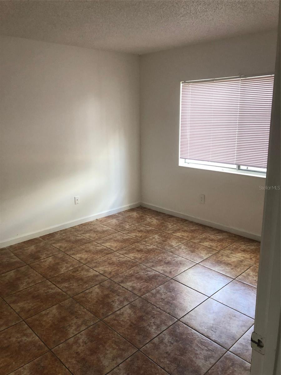 OXFORD SQUARE CONDO - Residential Lease