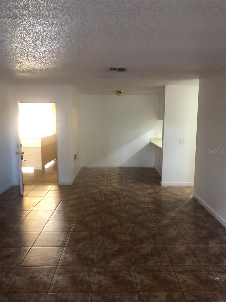 OXFORD SQUARE CONDO - Residential Lease