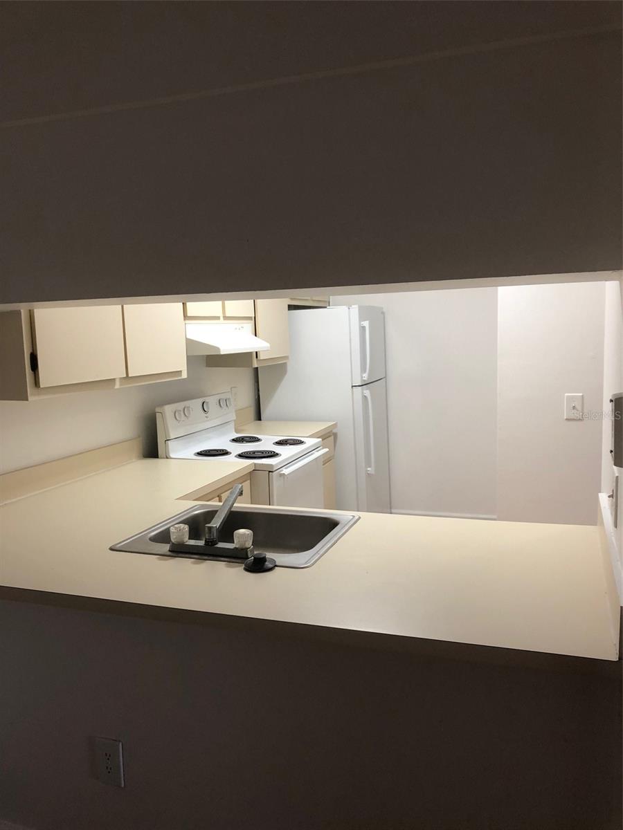 OXFORD SQUARE CONDO - Residential Lease