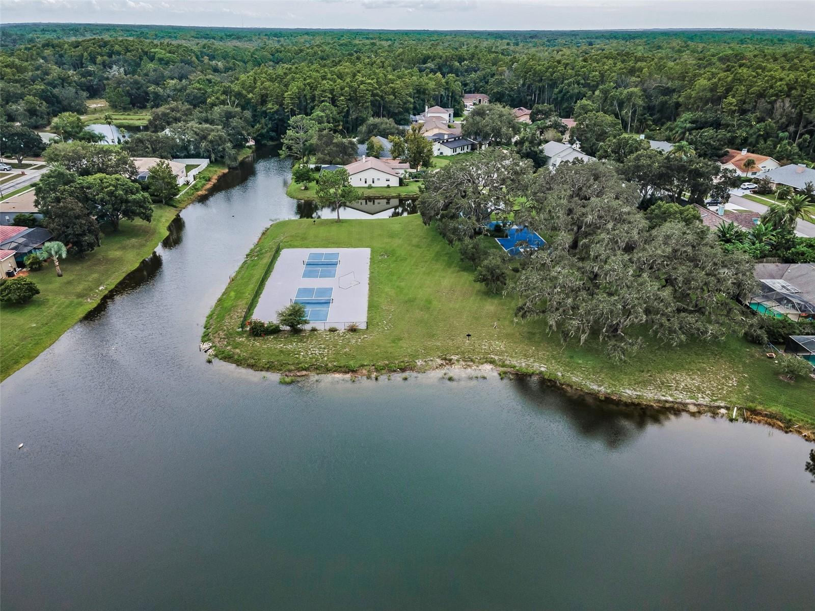 WHISPERING LAKES - Residential