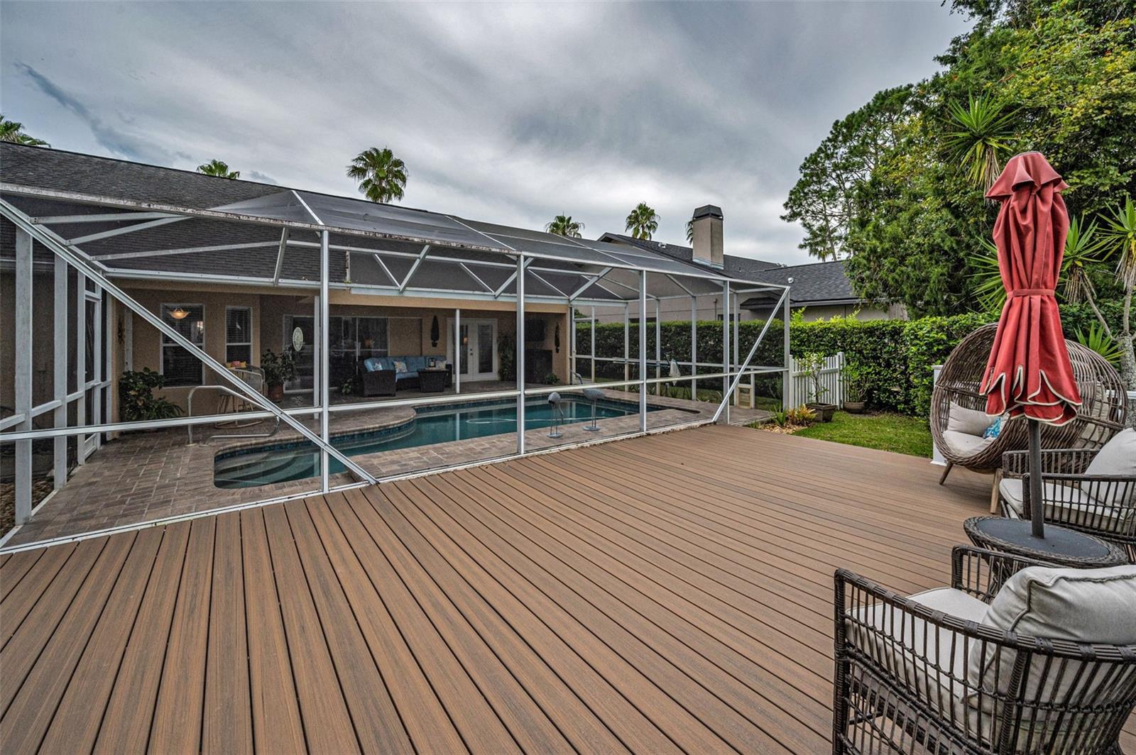 WHISPERING LAKES - Residential
