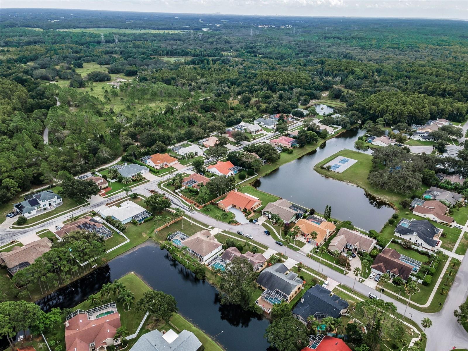 WHISPERING LAKES - Residential