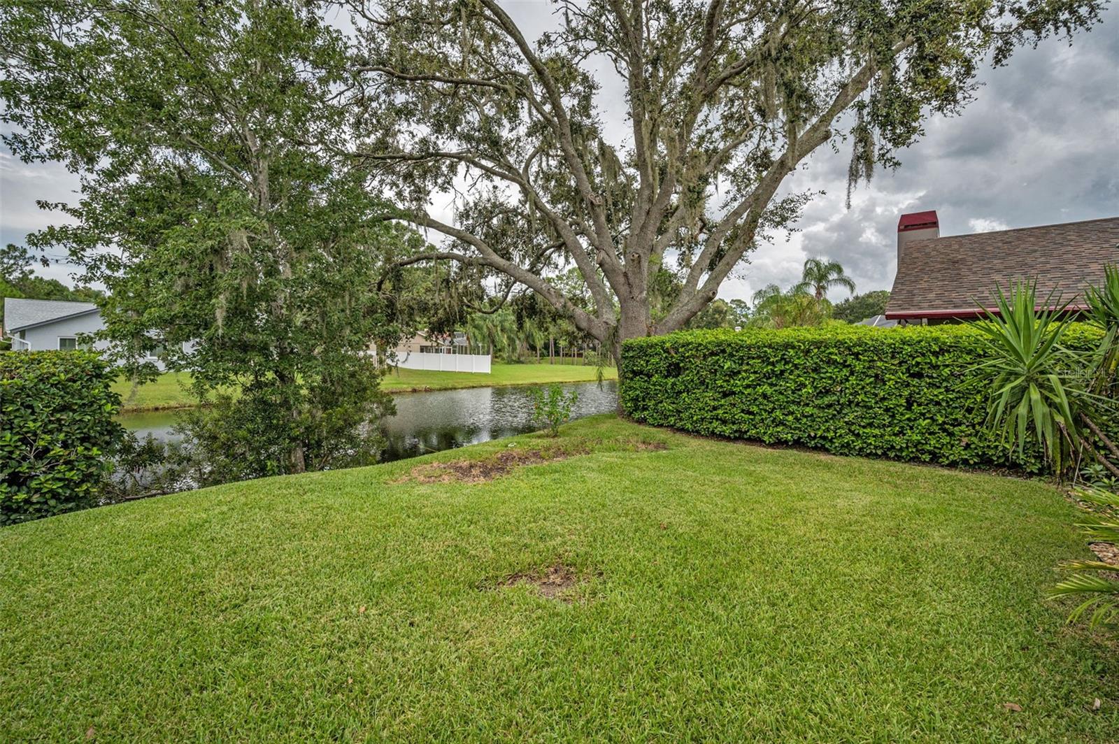 WHISPERING LAKES - Residential