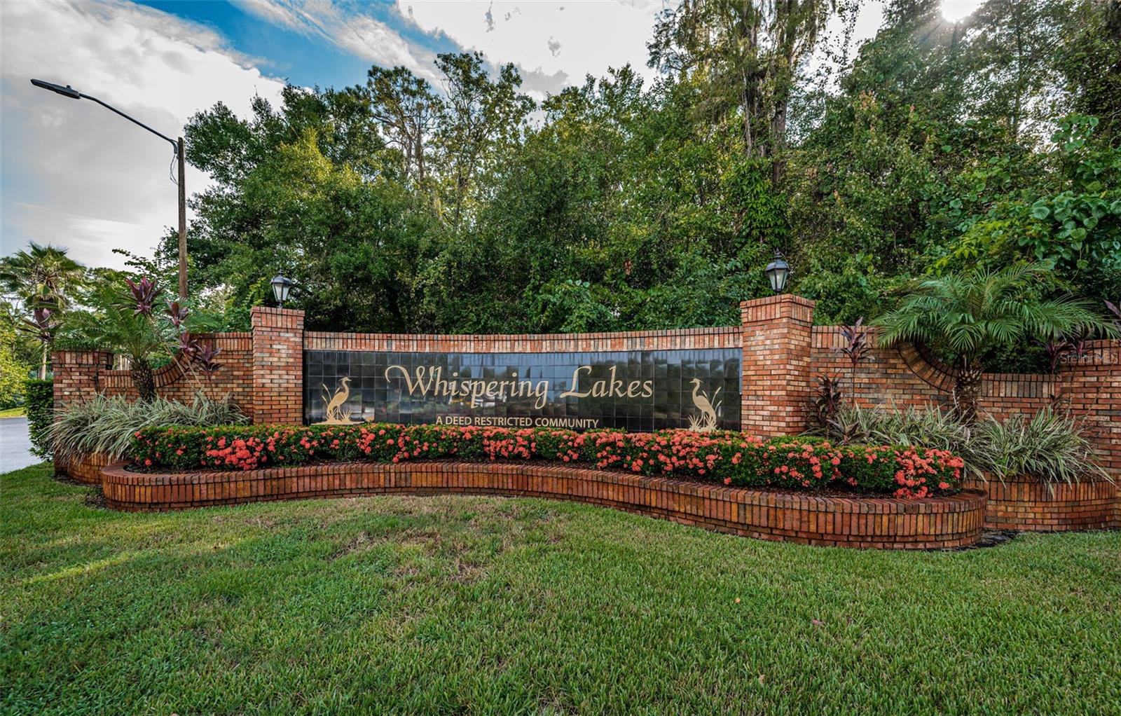 WHISPERING LAKES - Residential