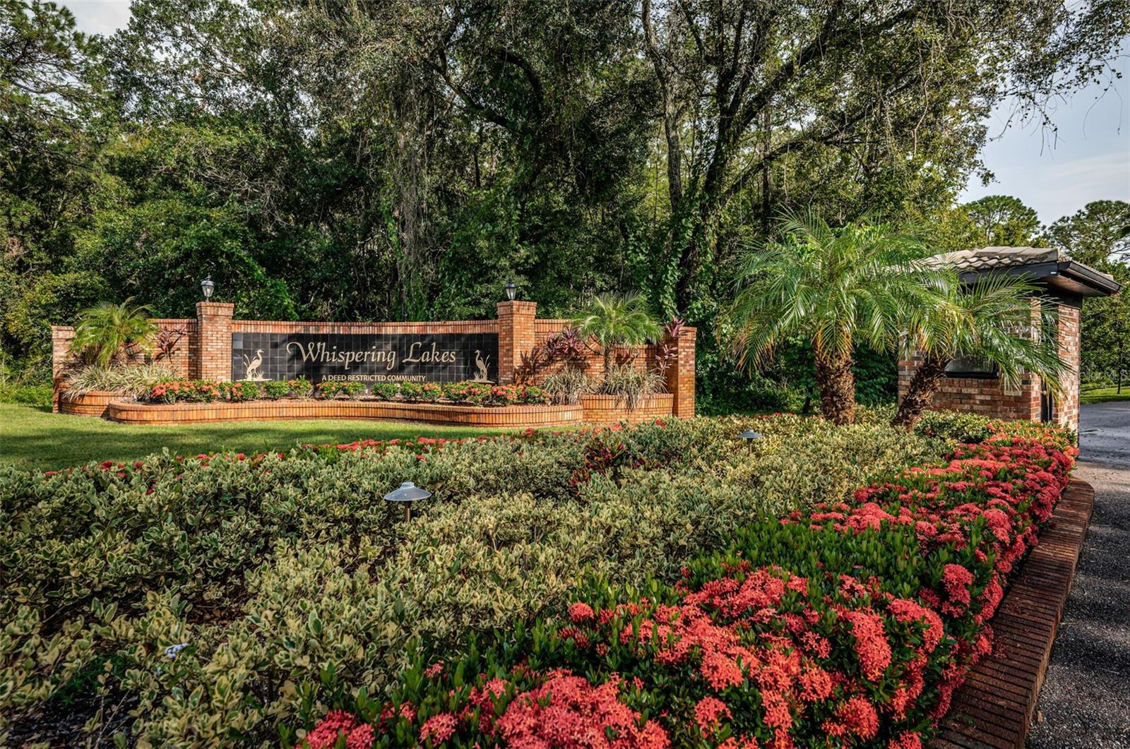 WHISPERING LAKES - Residential