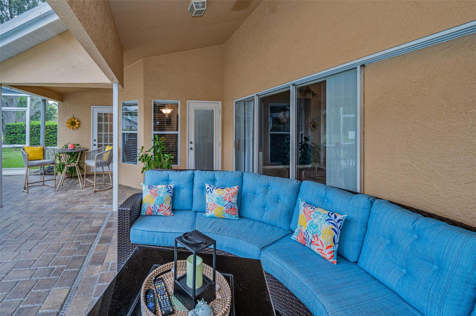 WHISPERING LAKES - Residential
