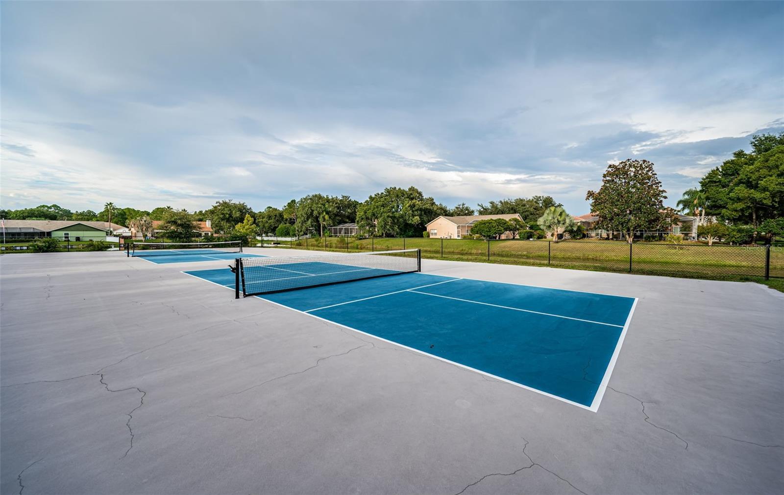 WHISPERING LAKES - Residential