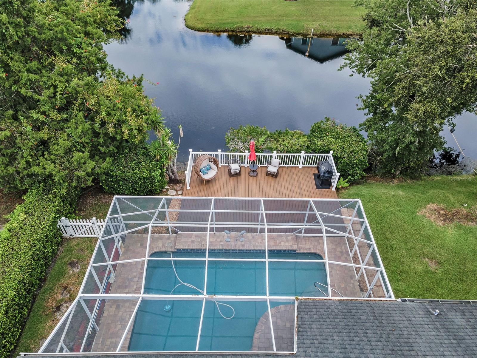 WHISPERING LAKES - Residential