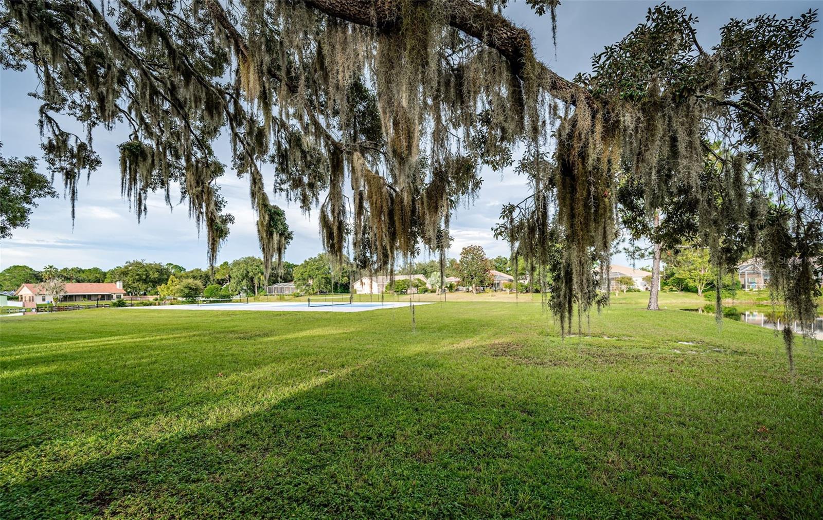 WHISPERING LAKES - Residential