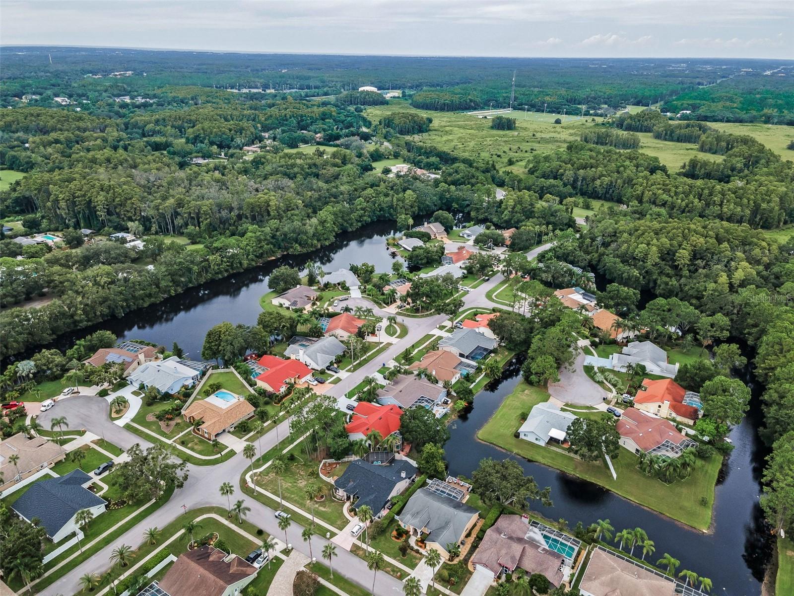 WHISPERING LAKES - Residential