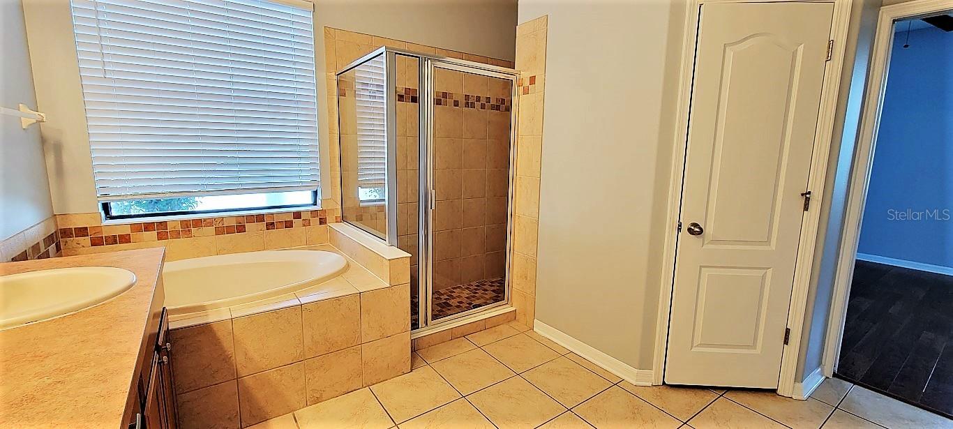 OAK CREEK - Residential Lease