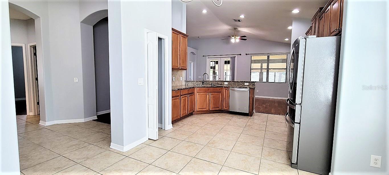 OAK CREEK - Residential Lease