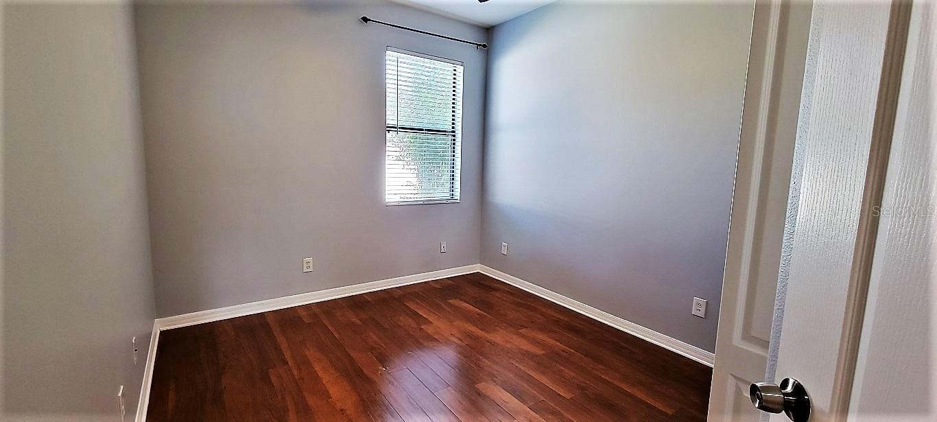 OAK CREEK - Residential Lease