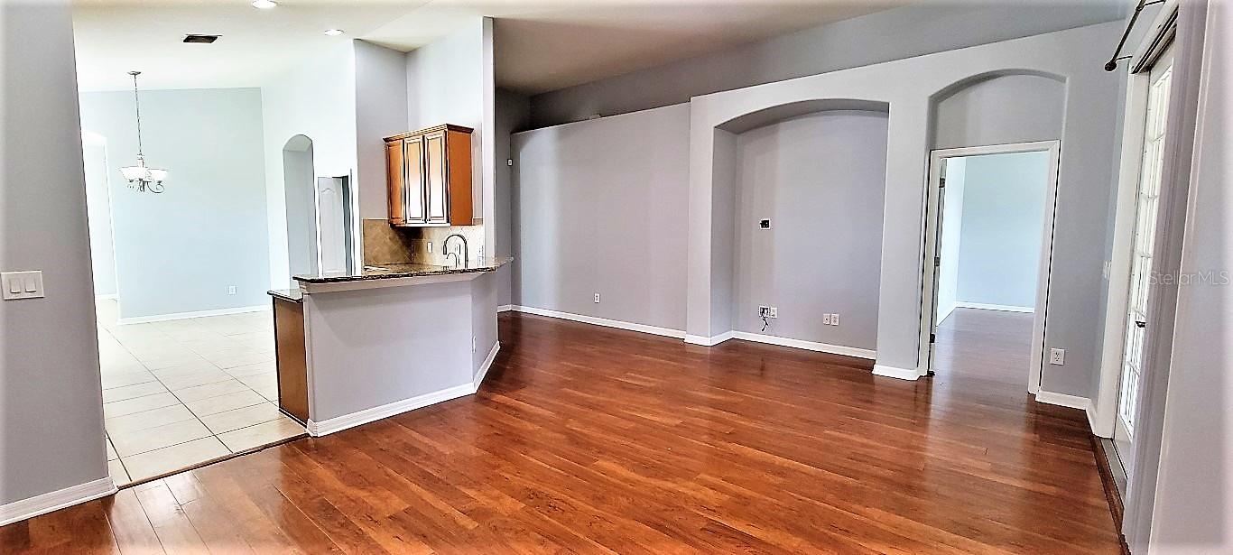 OAK CREEK - Residential Lease