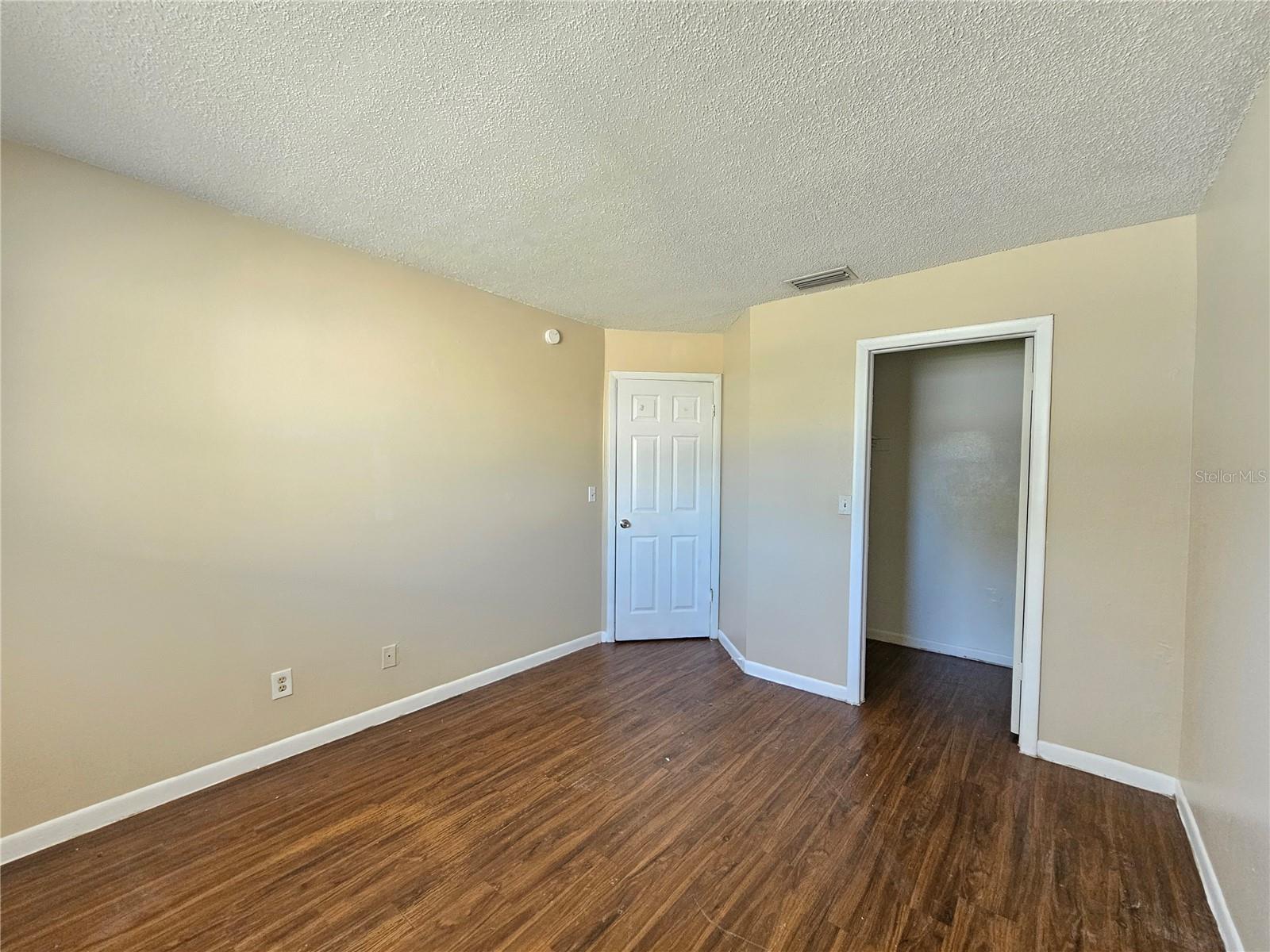 NORTH ST PETERSBURG - Residential Lease