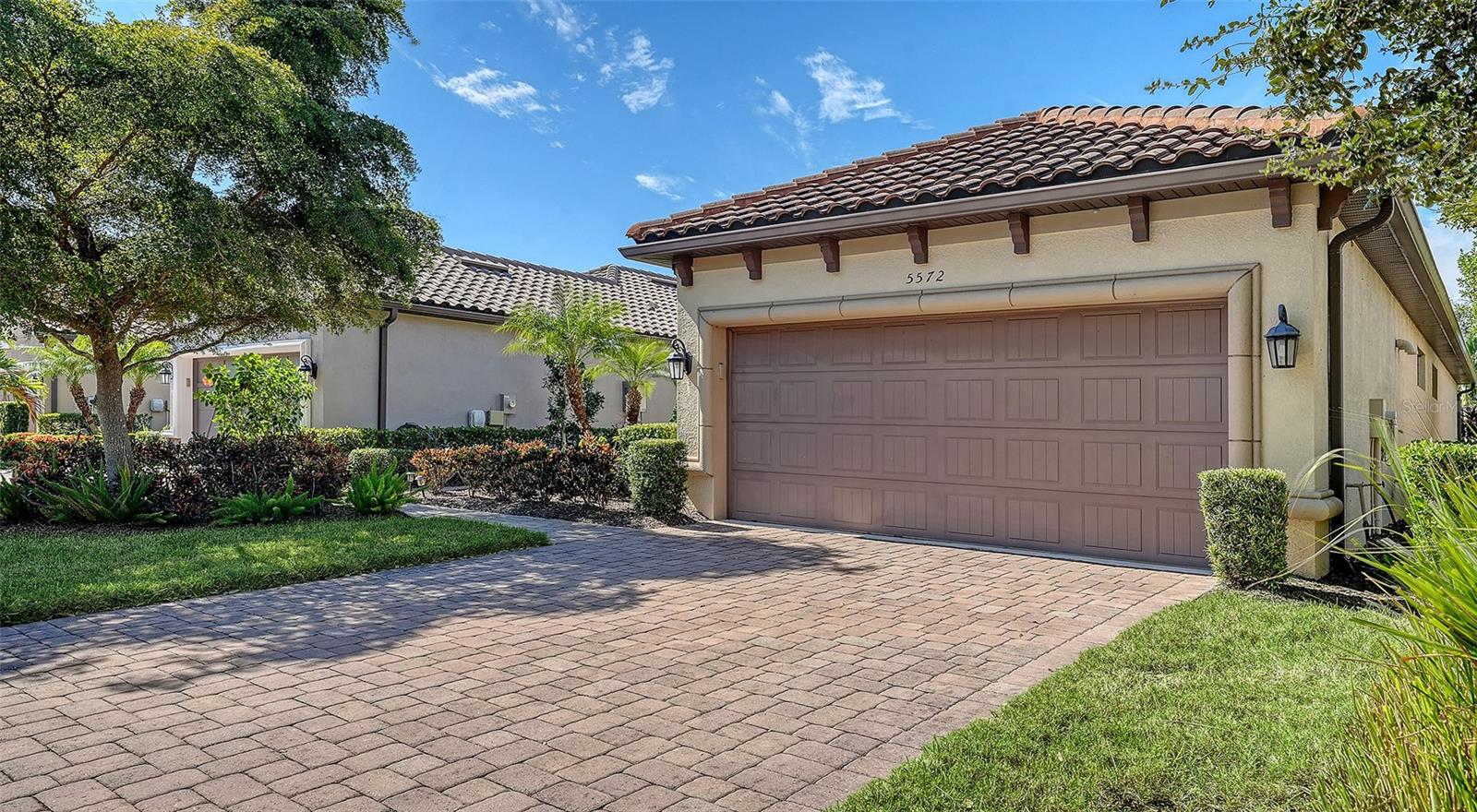 5572 SENTIERO DRIVE