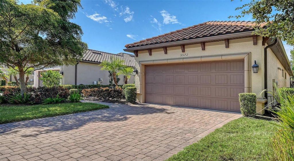Photo of 5572 Sentiero Drive, Nokomis, FL 34275 (MLS # A4710700)