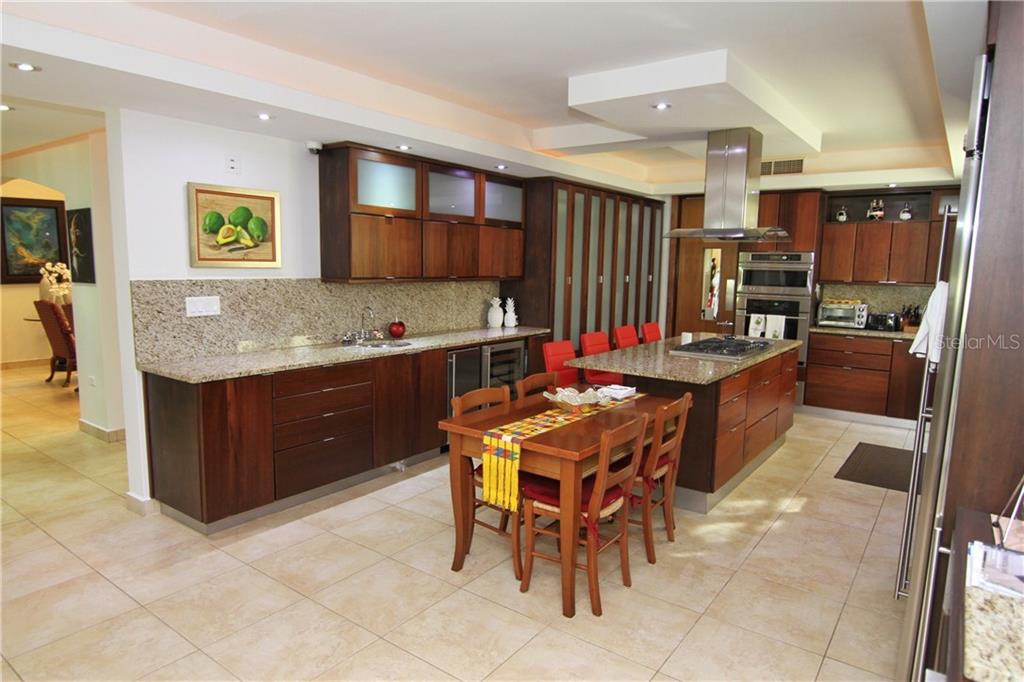 DORADO BEACH EAST - Residential