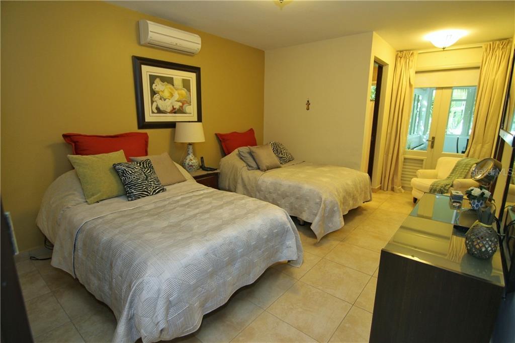 DORADO BEACH EAST - Residential