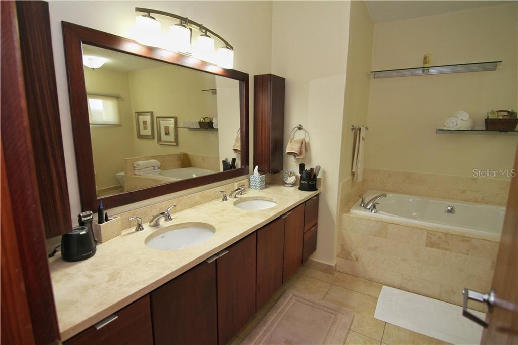 DORADO BEACH EAST - Residential